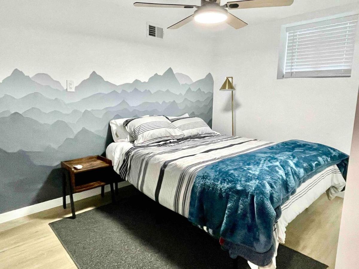 Updated Mountain Cabin Retreat With 180 Views Off Deck And Balcony Running Springs Exterior photo